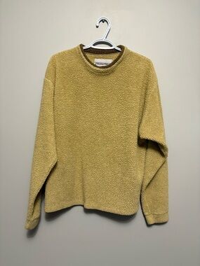 Vintage Field & Stream Men's Crewneck Fleece Sweater in Dark Yellow